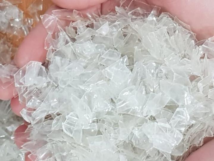 plastic bottle flakes