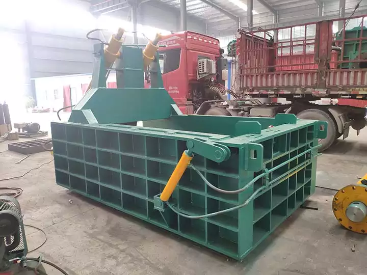 metal recycling baler