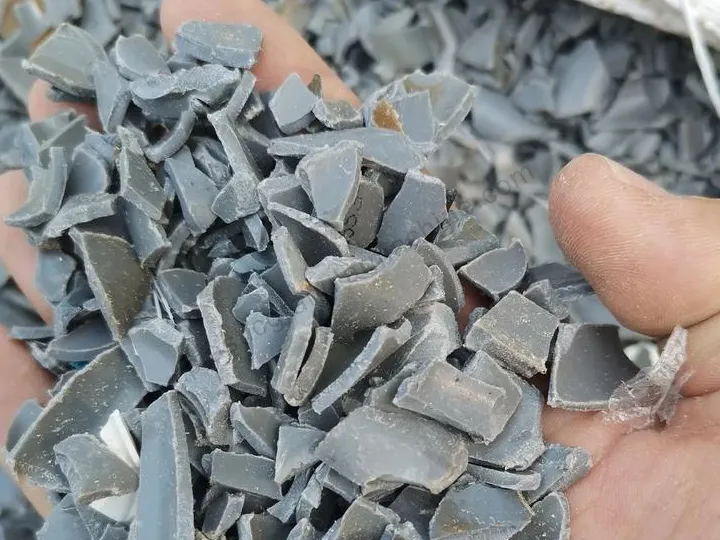 cut plastic flakes