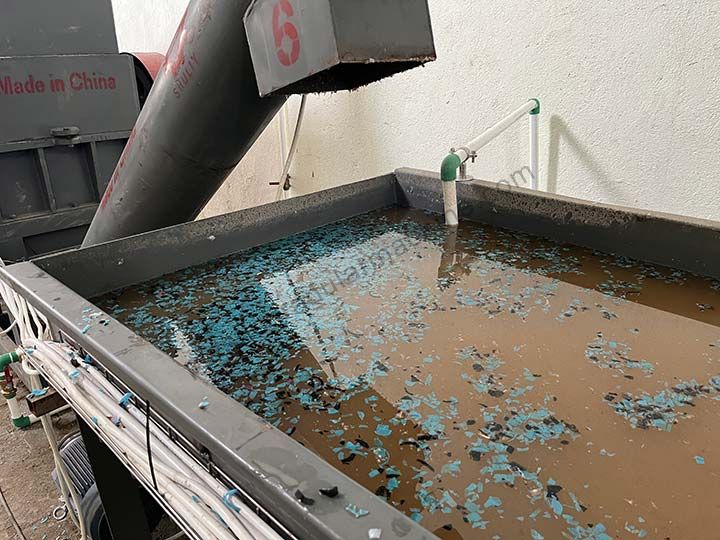 fed into the plastic bottle washing machine