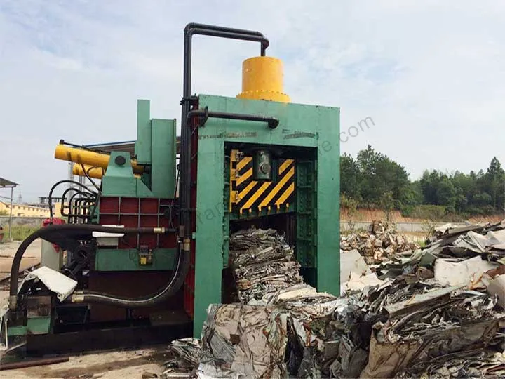 hydraulic gantry shear for metal recycling