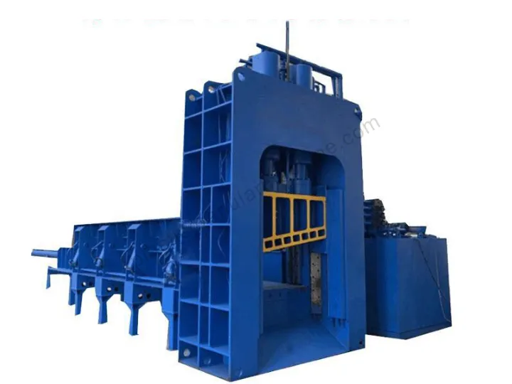 Cisaille sur portique hydraulique haute performance pour un débit de ferraille maximal