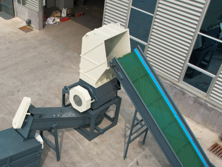 процесс переработки пластиковых мешков